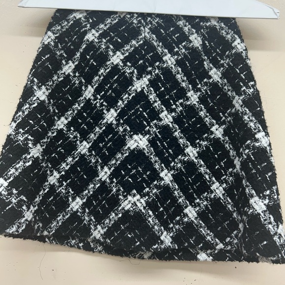 Zara Monochrome Checkered Mini XS Skirt - Picture 2 of 3
